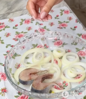 Лук и сельдь