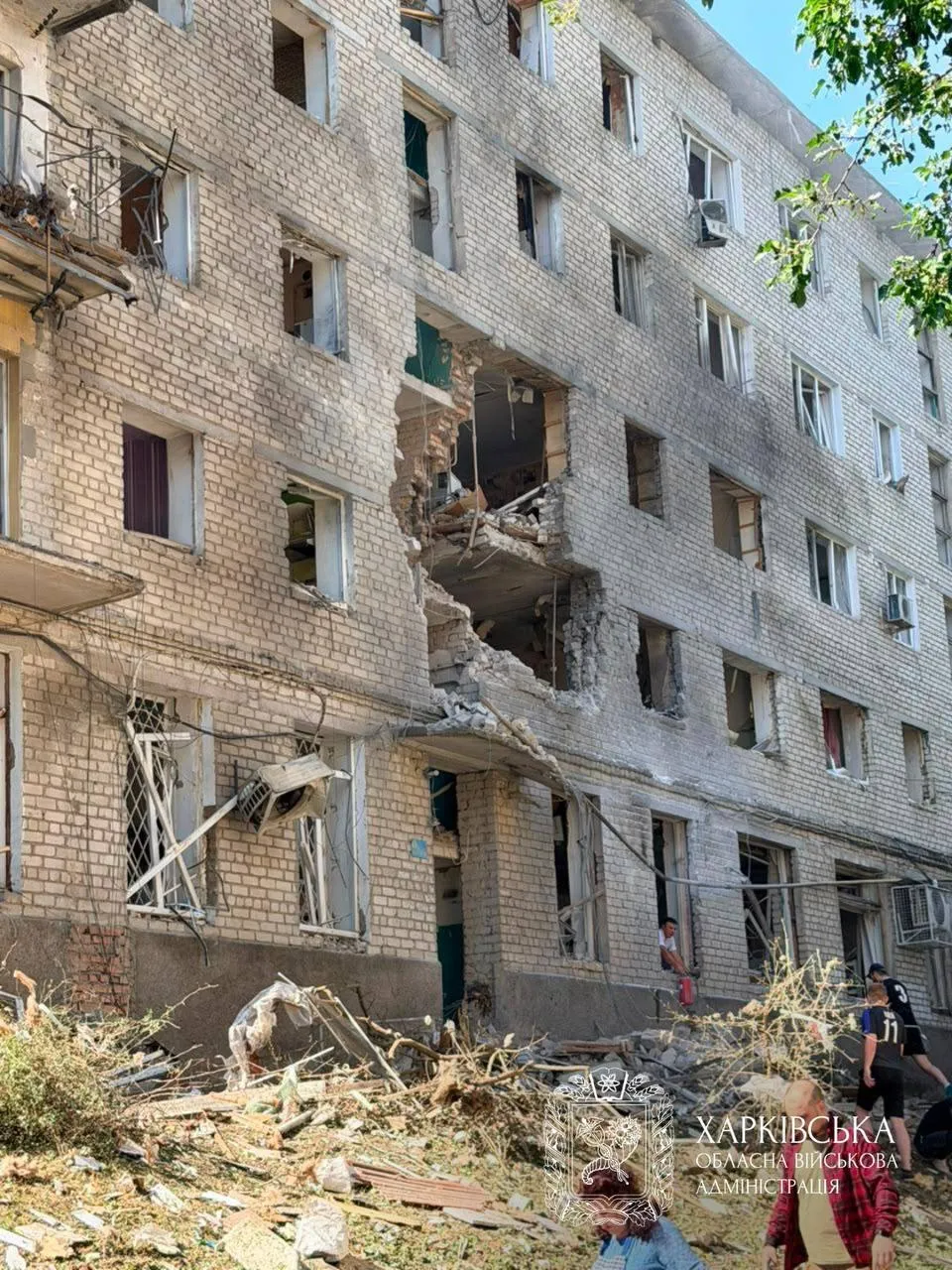Ворог вдарив по Ізюму