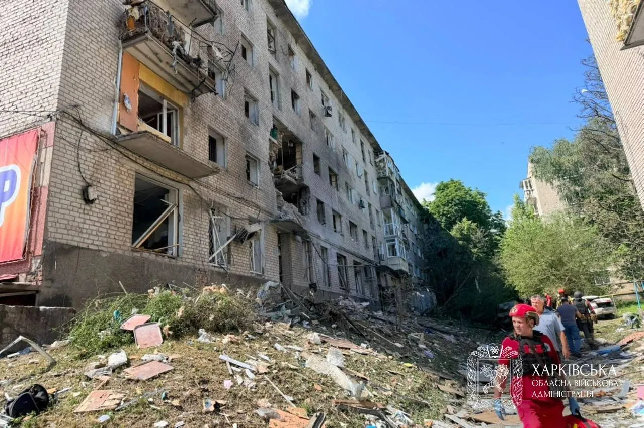 Ворог вдарив по Ізюму