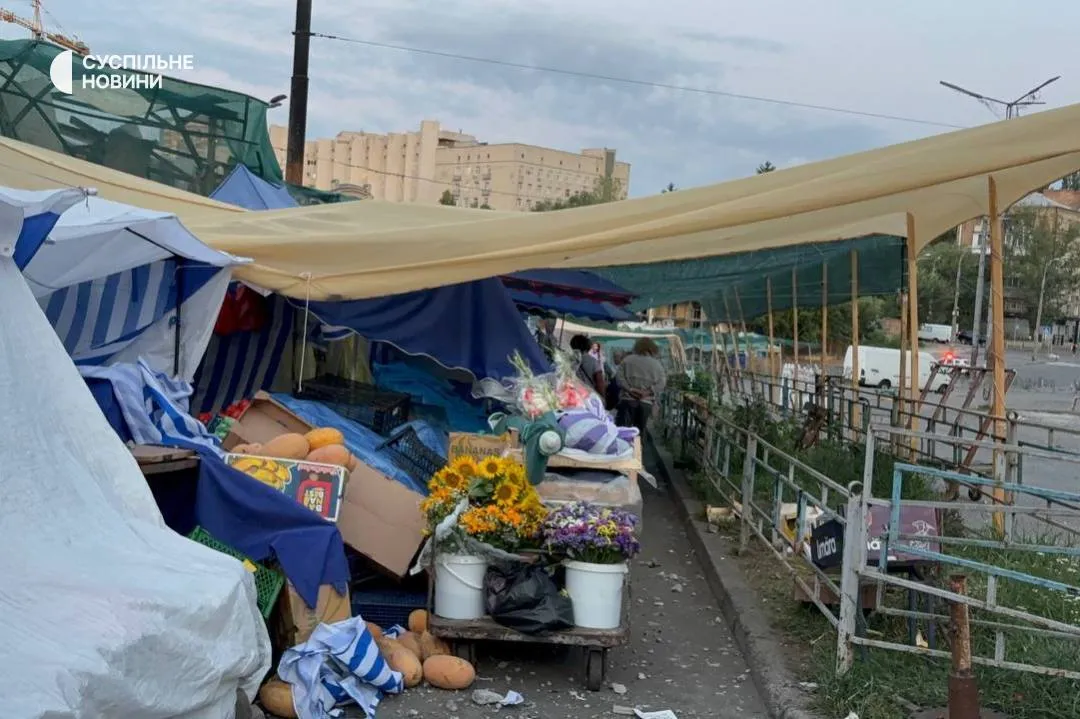 У Києві станція метро "Лукʼянівська" зачинена через пошкодження: російська ракета влучила у підземку. Фото та відео