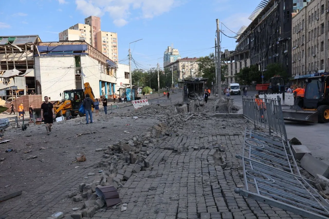 Последствия ударов войск РФ на Лукьяновке