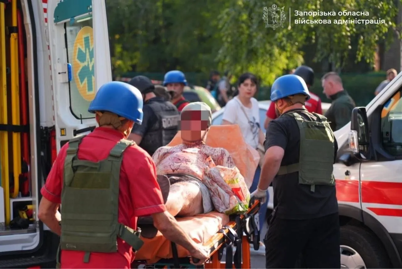 Рятувальна операція триває.