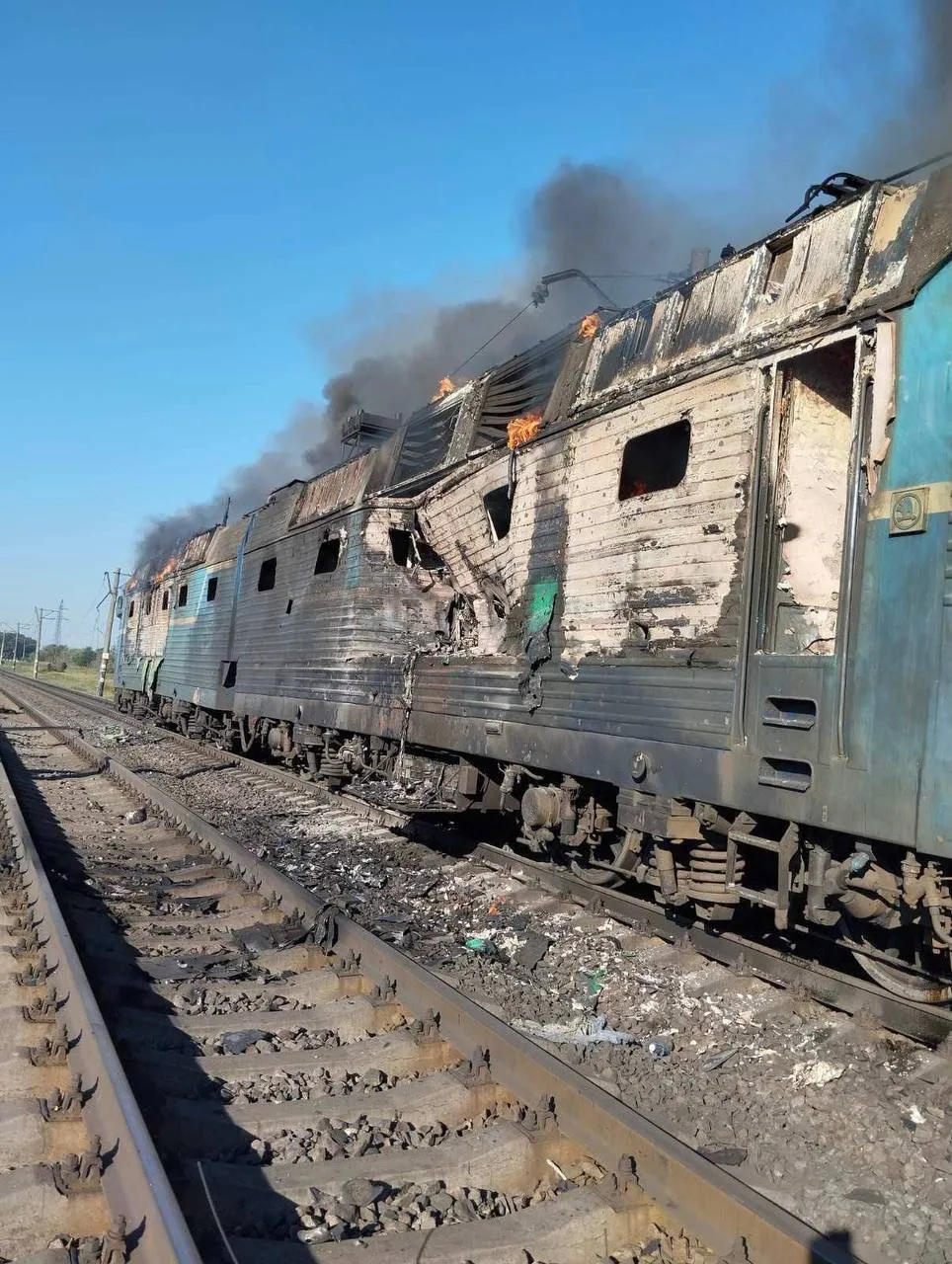 Задержки поездов из-за российского обстрела