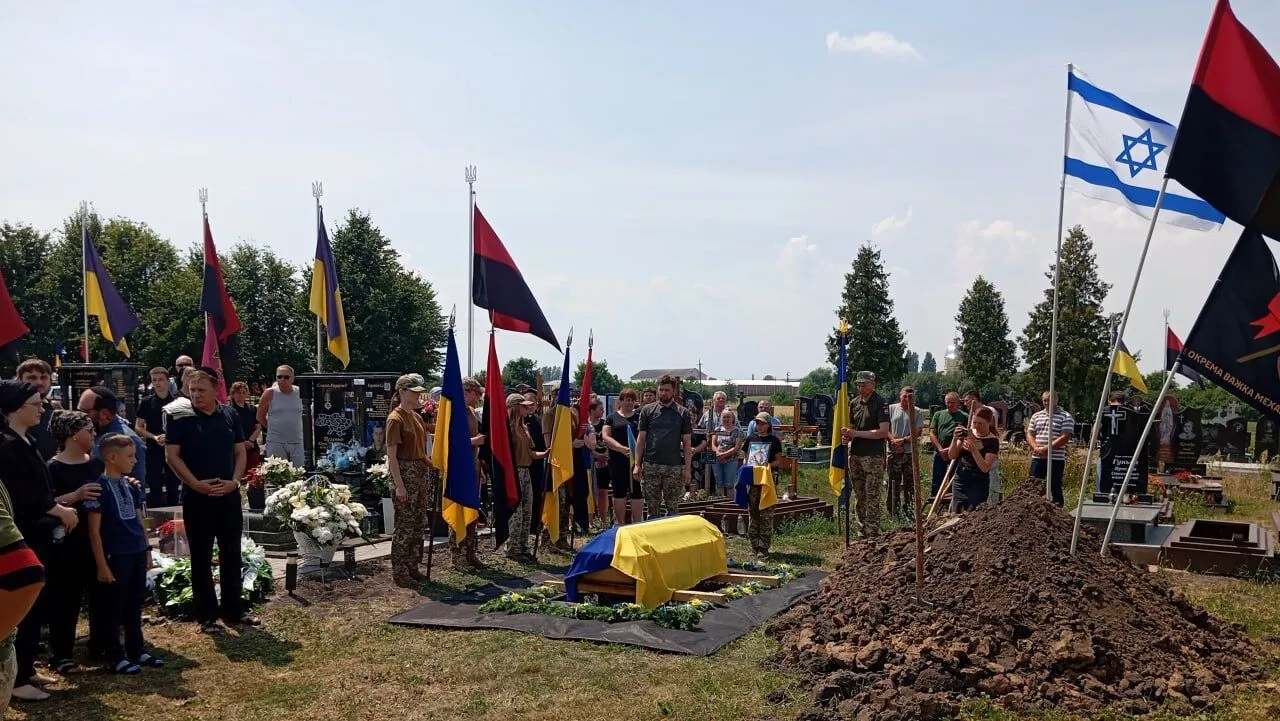 Похорон Євгена Шуліки.