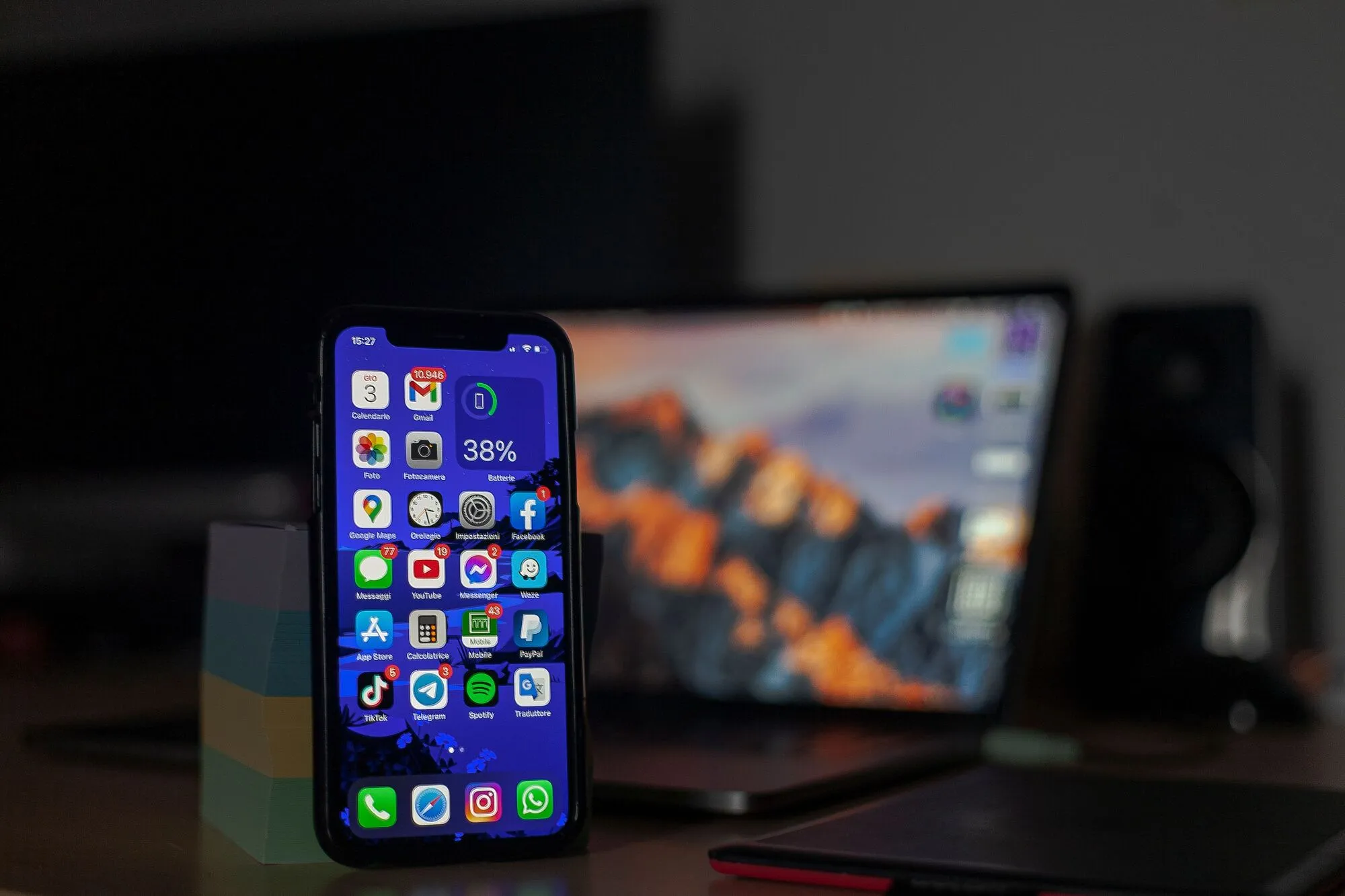 Заряжайте ваш iPhone бережно, и он отблагодарит вас долгим сроком службы.