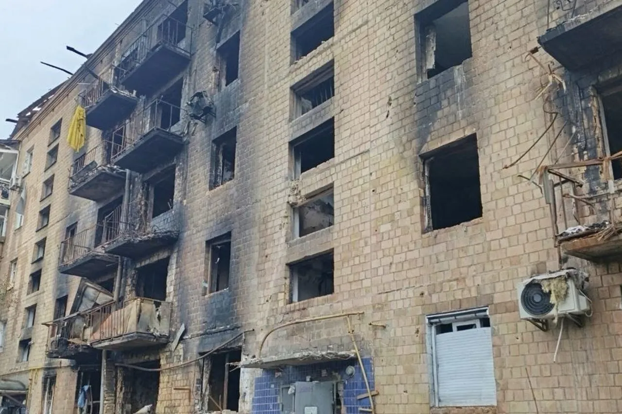 Під час цього прильоту було повністю зруйновано два під’їзди будинку