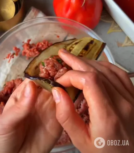 Смачні баклажанові рулетики з м'ясом: як приготувати смачну закуску