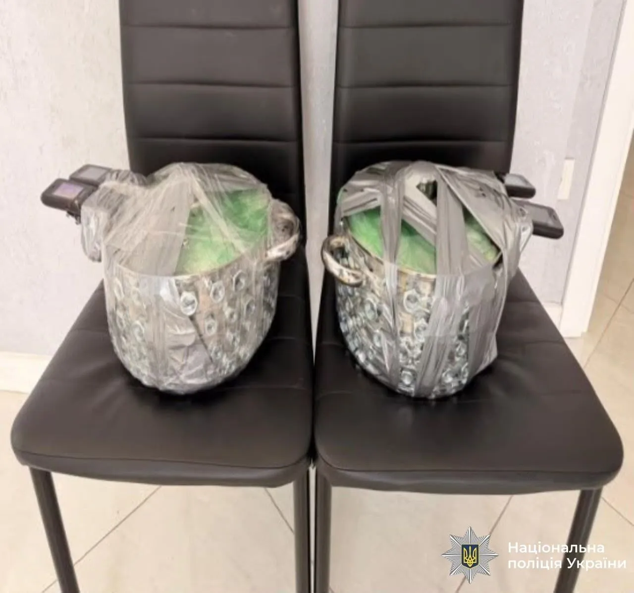 Взрывчатка была замаскирована под кухонные кастрюли
