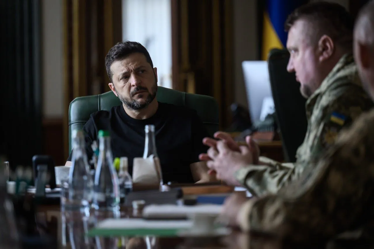 Зеленський подякував захисникам за віддану службу.