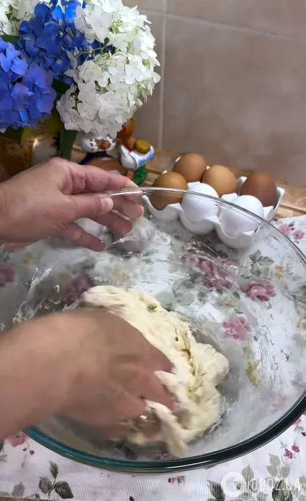 Вкусная домашняя пицца из дрожжевого теста: её можно очень быстро приготовить на обед