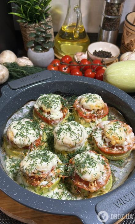 Как вкусно запечь кабачки с фаршем и помидорами: универсальная закуска на любой случай