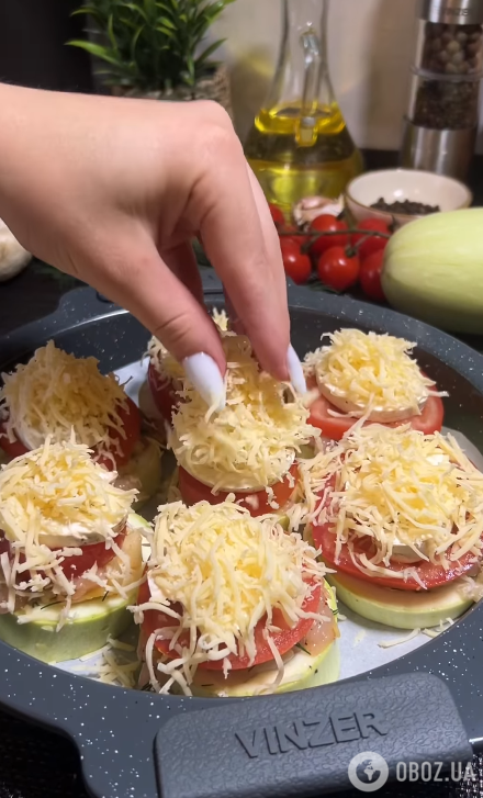 Как вкусно запечь кабачки с фаршем и помидорами: универсальная закуска на любой случай