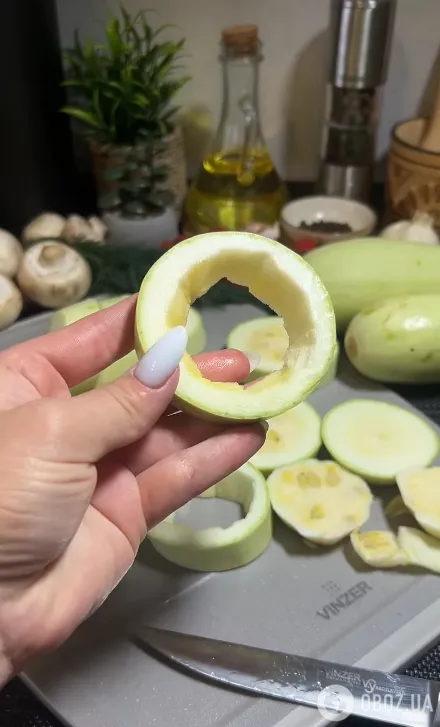 Как вкусно запечь кабачки с фаршем и помидорами: универсальная закуска на любой случай