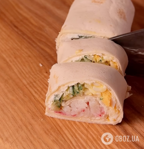 Закусочный рулет из лаваша