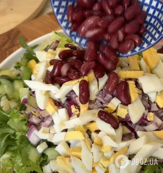 Салат із високим вмістом білка на вечерю: знадобиться мінімум продуктів