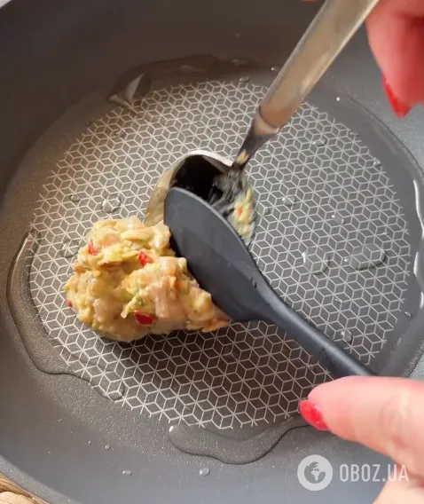 Сочные рубленные котлеты с сыром и брокколи: делимся простым рецептом