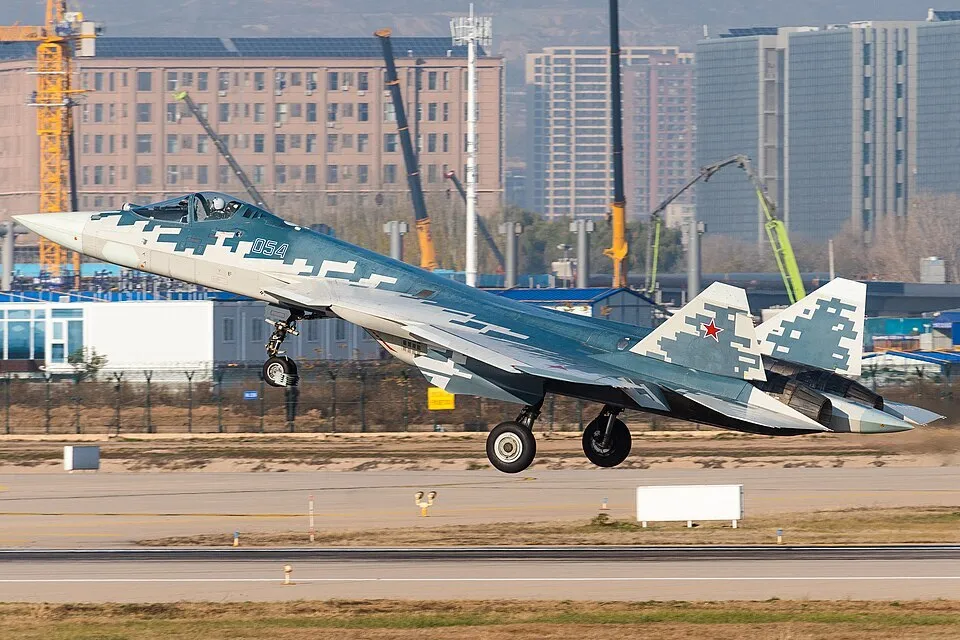 Су-57.