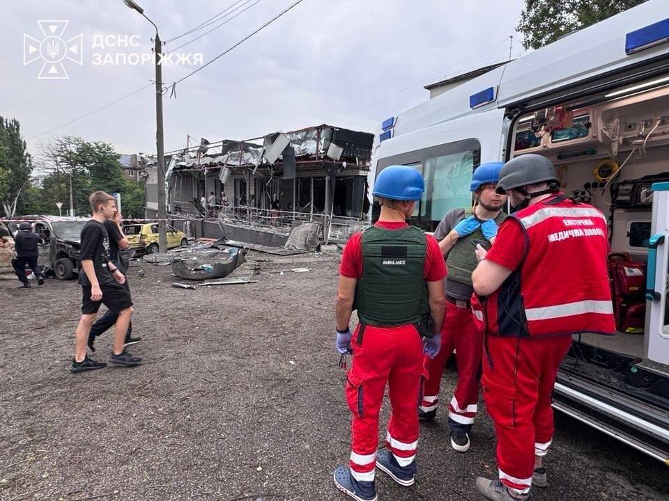 Надзвичайники завершили роботи з ліквідації наслідків ворожого обстрілу.
