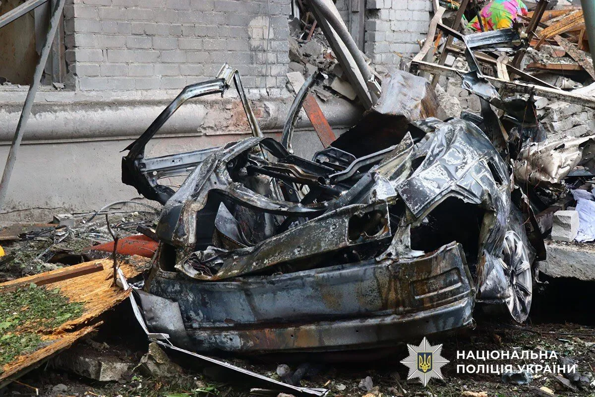 Російські війська скинули на центральну частину міста три авіабомби