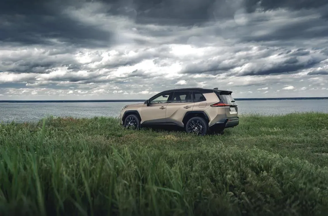 Toyota RAV4 FWD.