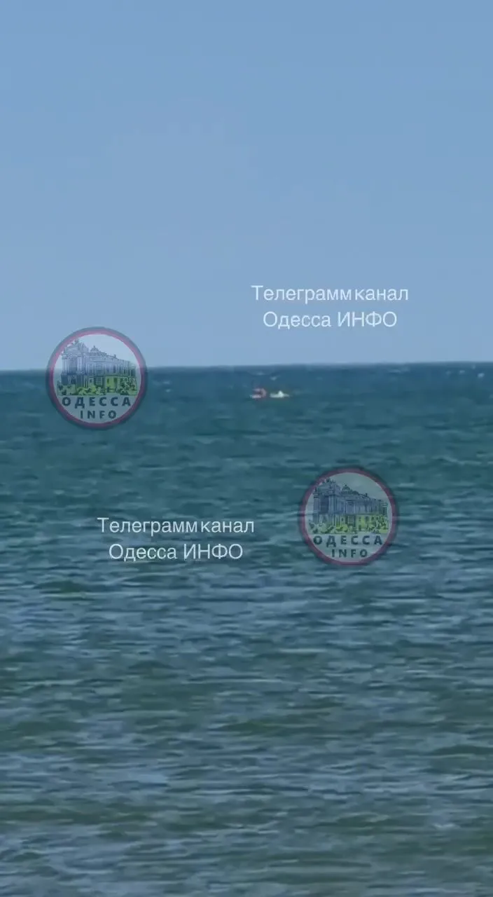 В Каролино-Бугазе 9-летнего ребёнка на матрасе унесло в море