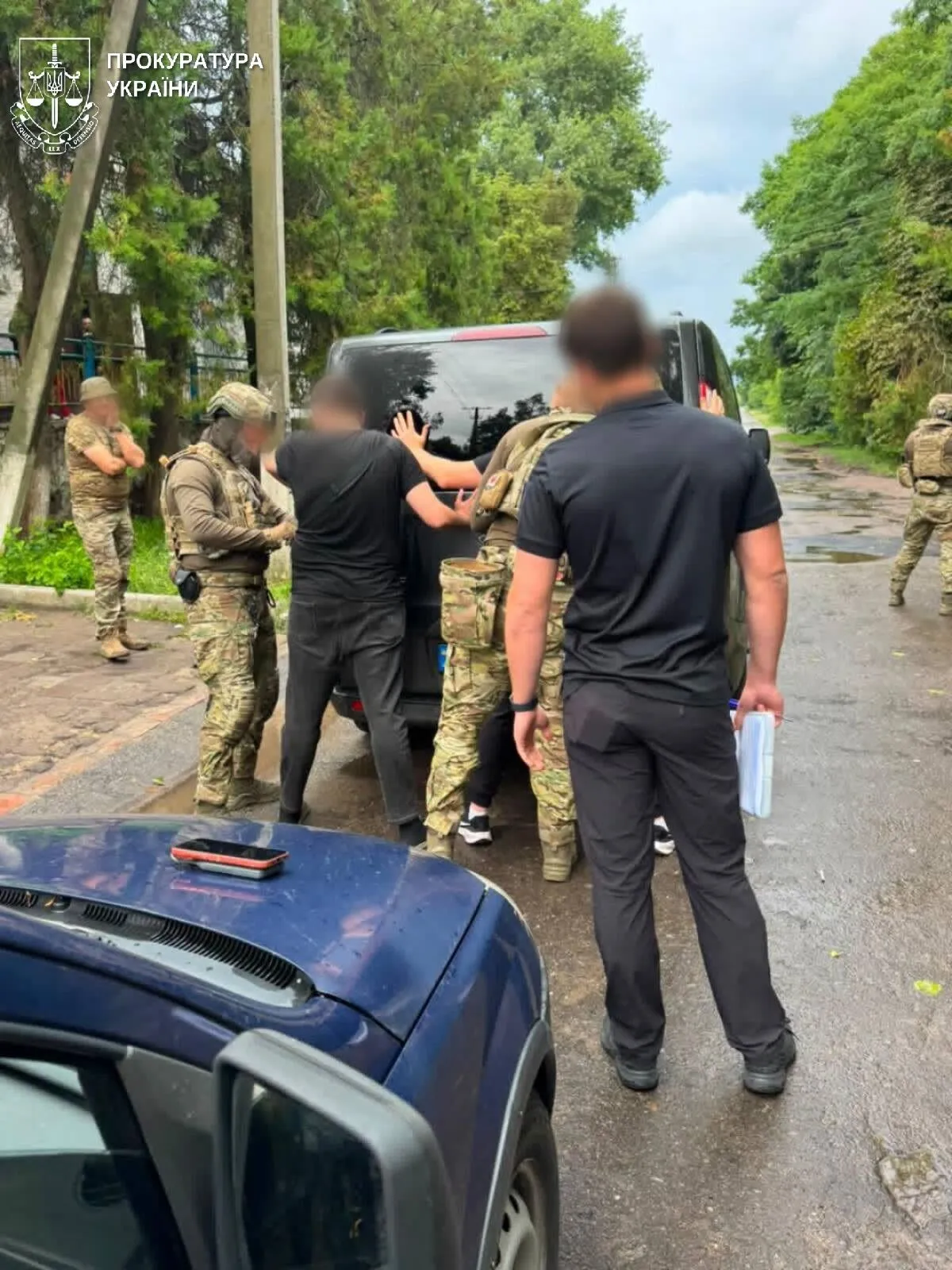 Двох військових жорстоко побили