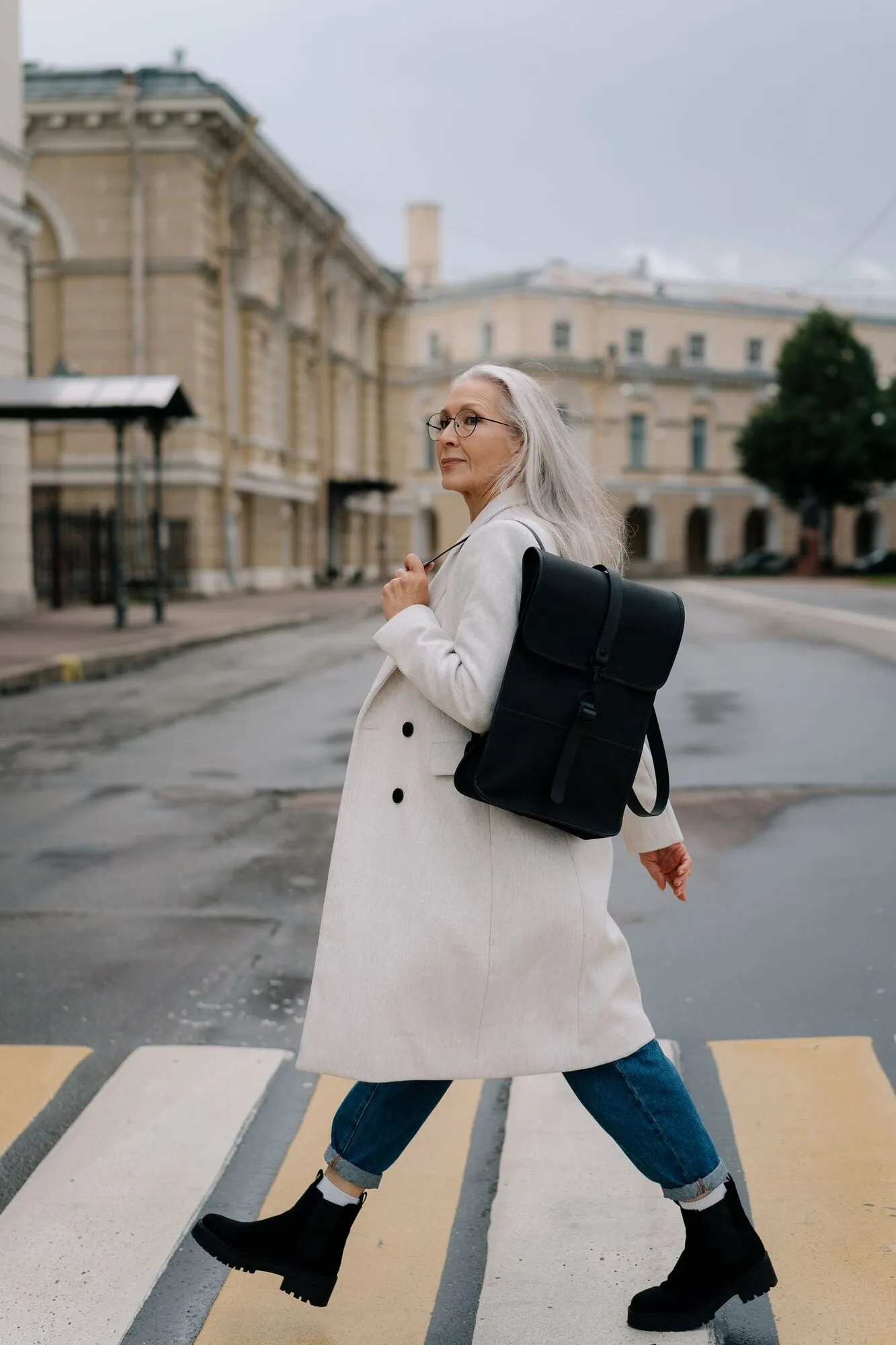 Какие джинсы носить после 50.