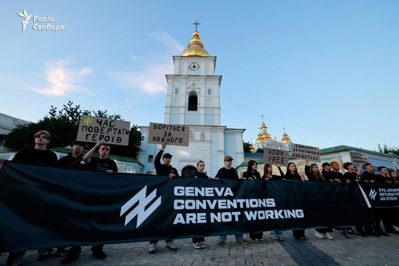 В Киеве открыли инсталляцию, посвященную теракту в Оленевке