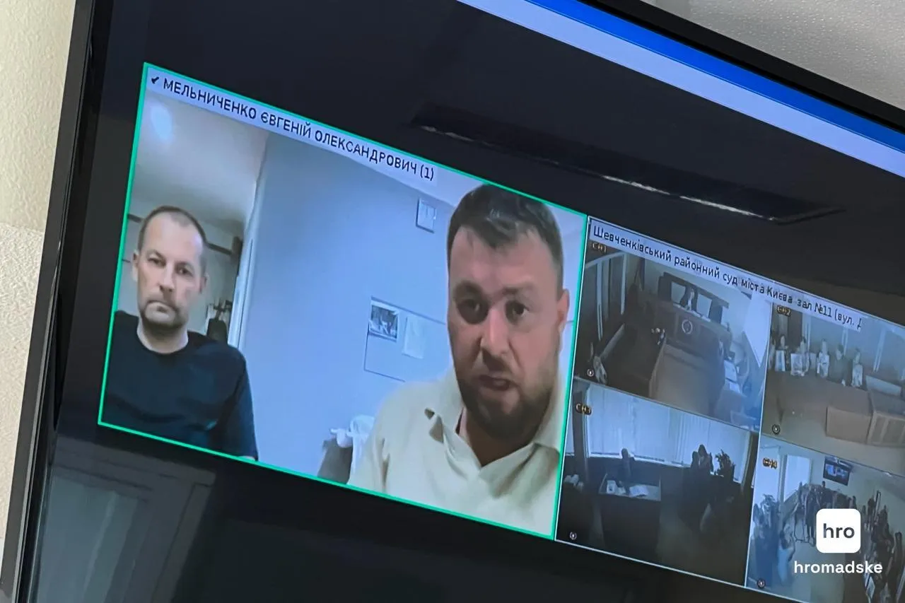 Участь у засіданні підозрюваний та його адвокат брали по відеозв’язку.
