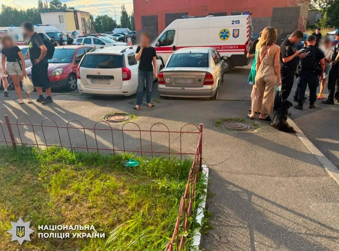 Інцидент стався на вулиці Микільсько-Слобідській.