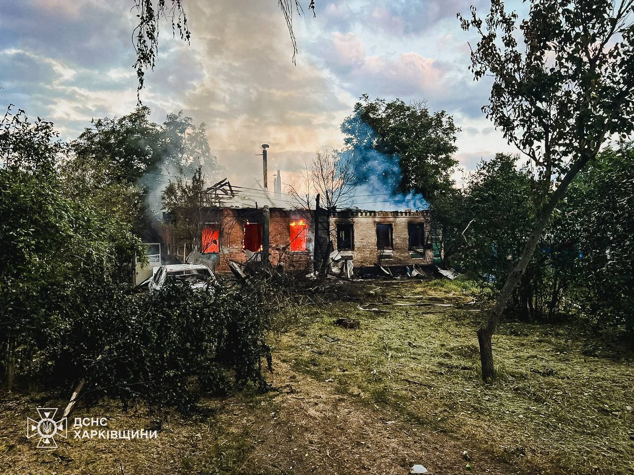 Наслідки удару військ РФ по Лозовій