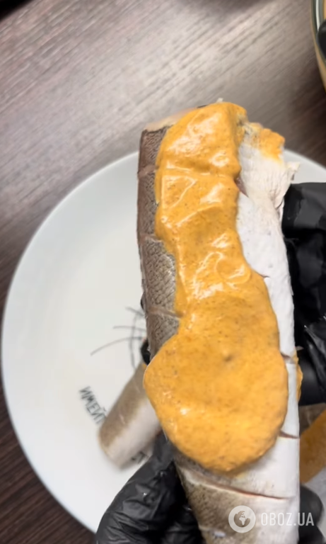 Как вкусно приготовить хек в духовке: рыба получится очень нежной