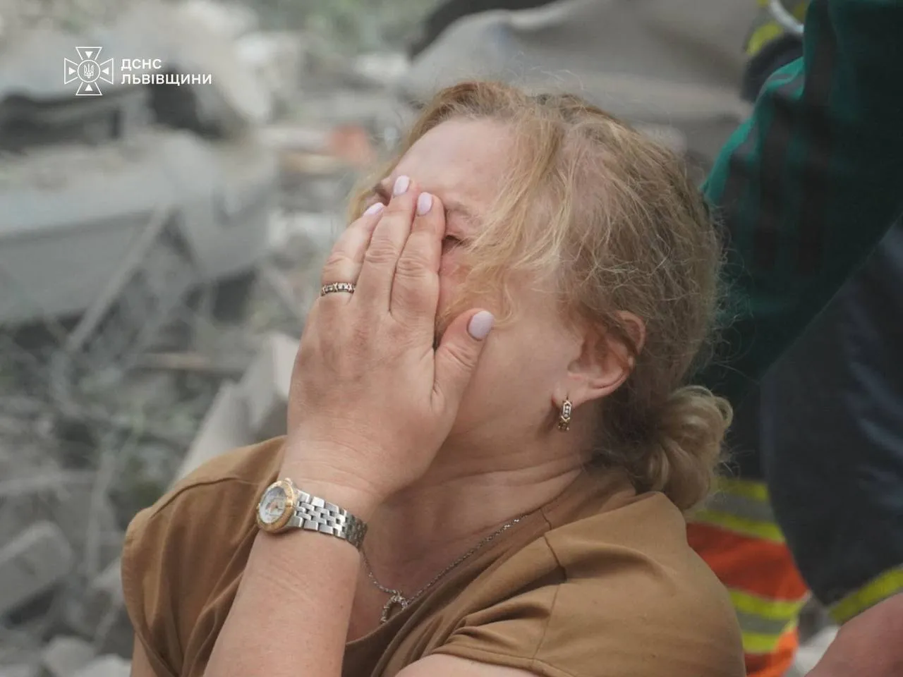 Під завалами можуть залишатися люди