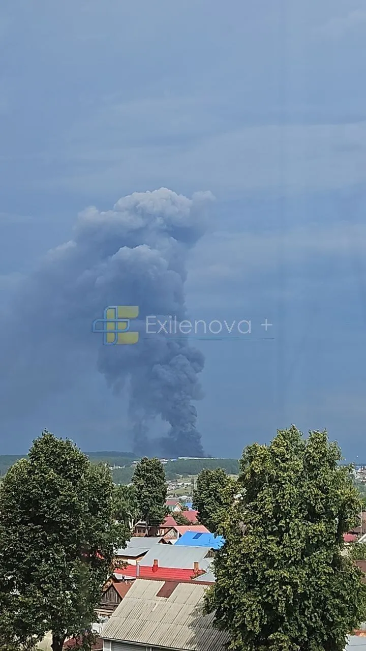 Пожар на складском комплексе в Сарапуле.