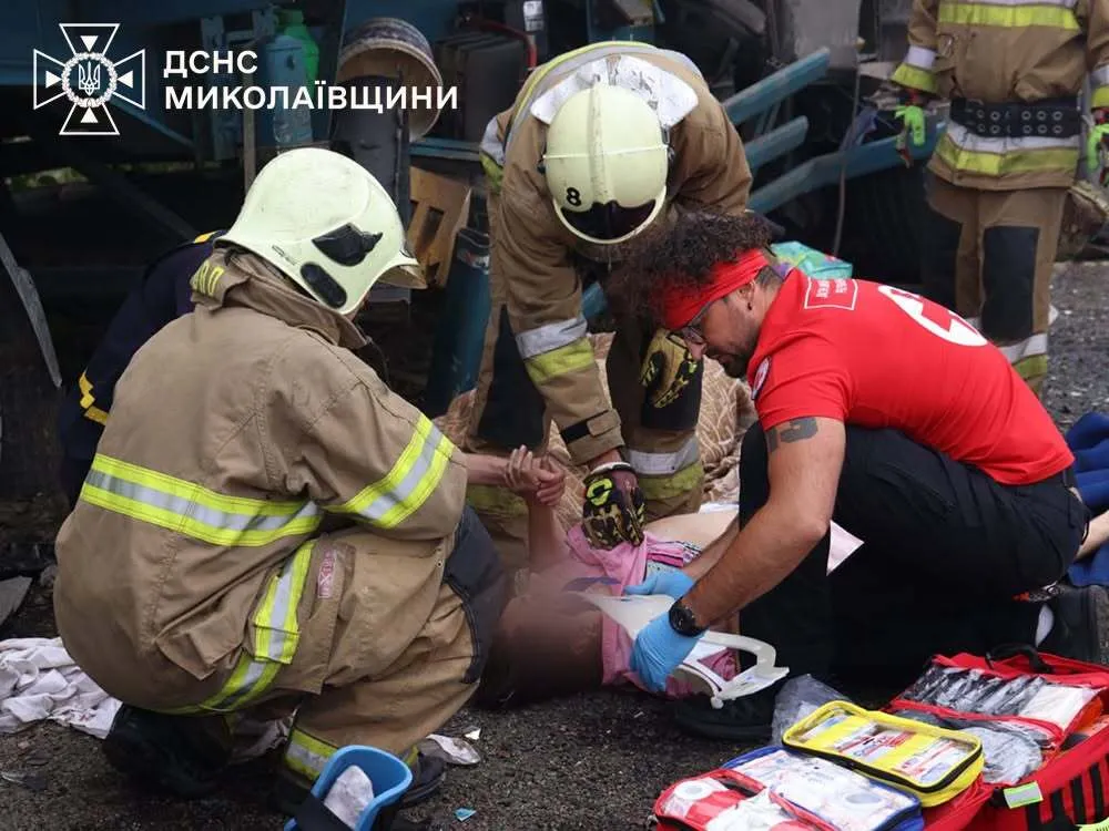 На месте трагедии работали спасатели