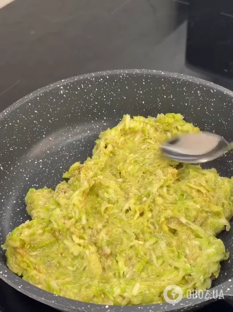 Сытная пицца с кабачками, мясом, помидорами и сыром: готовится за считанные минуты