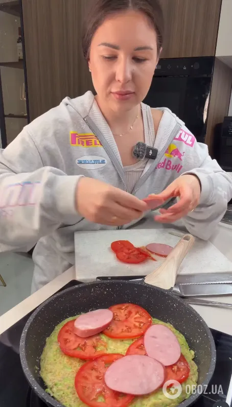 Сытная пицца с кабачками, мясом, помидорами и сыром: готовится за считанные минуты