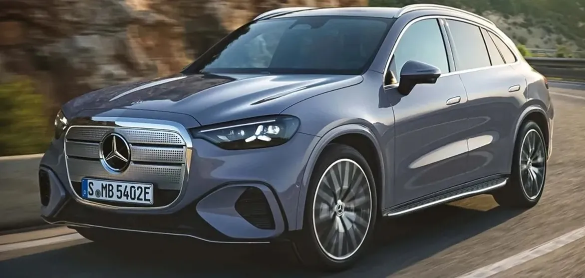 Mercedes GLA.