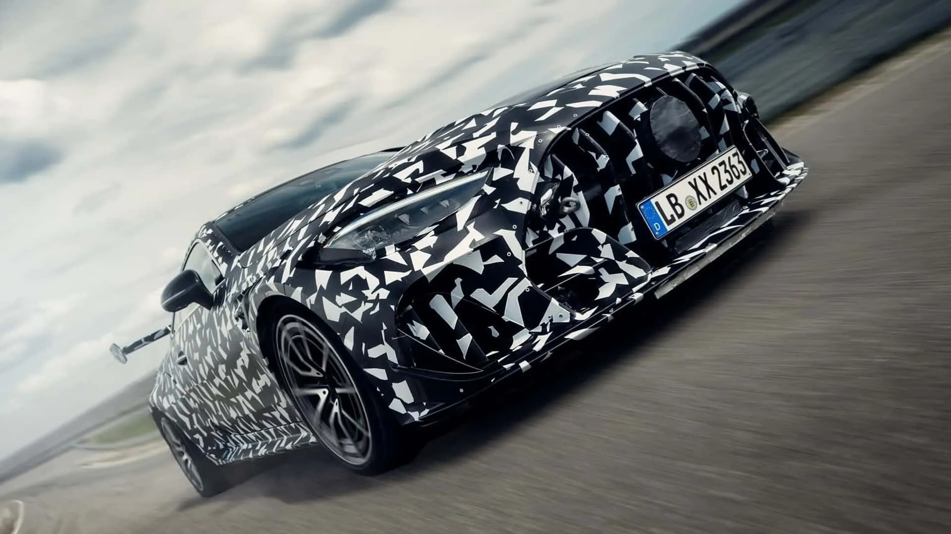 Mercedes CLE з мотором V8.