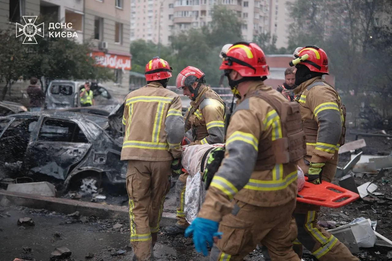 Росія масовано атакувала Київ