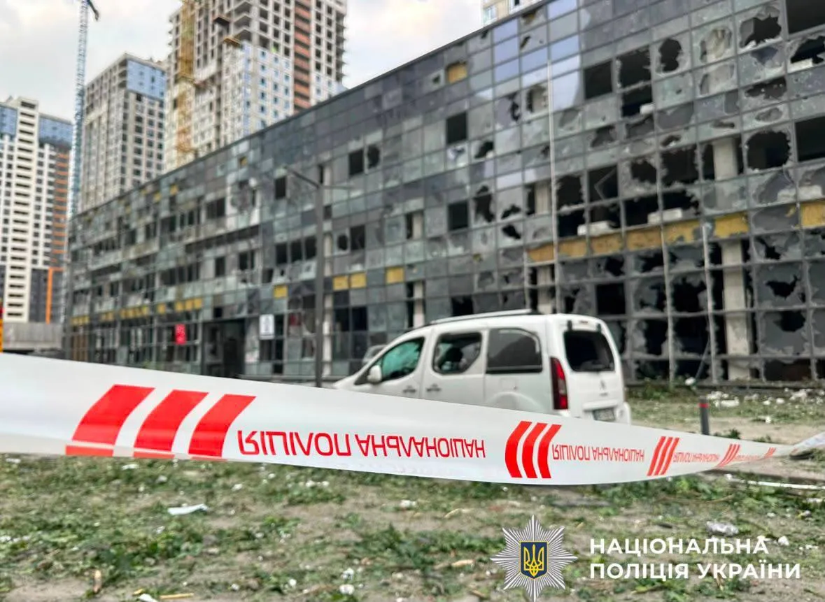 На місцях влучань працює поліція
