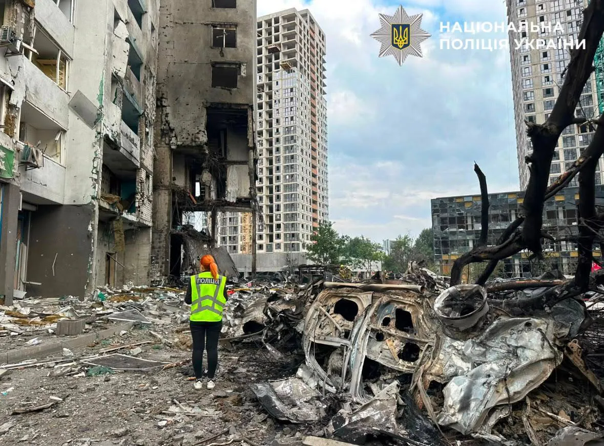 На місцях влучань працює поліція
