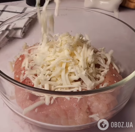 Сытные кабачковые сэндвичи с курицей и сыром: как приготовить