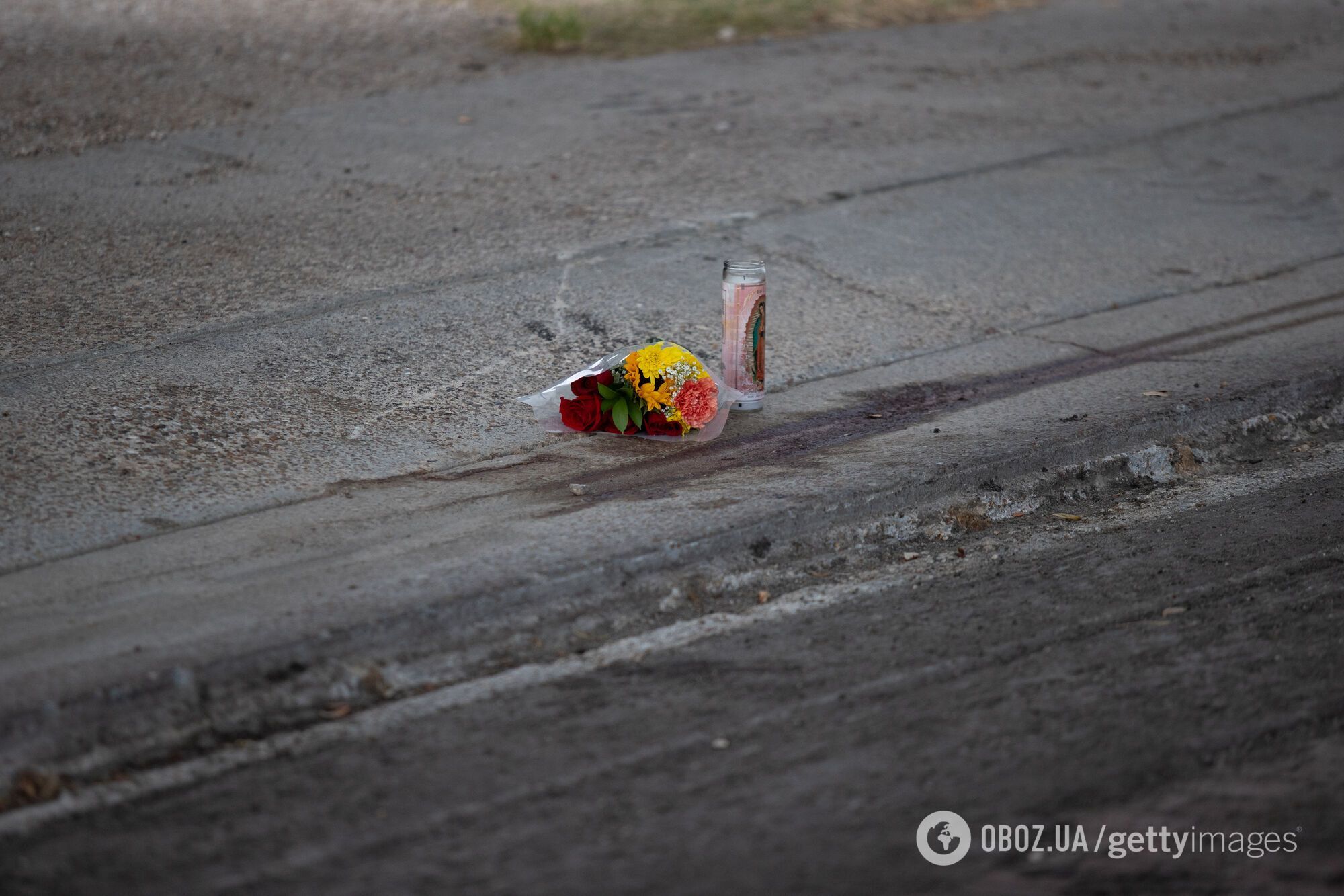 Квіти на місці загибелі Лоренцо Сальгадо.