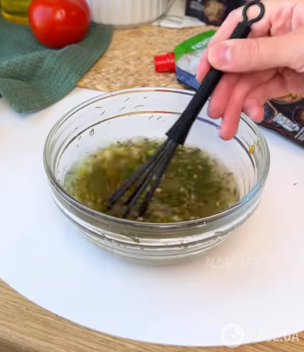 Как приготовить малосольные огурцы: вкусный рецепт с чесноком и укропом