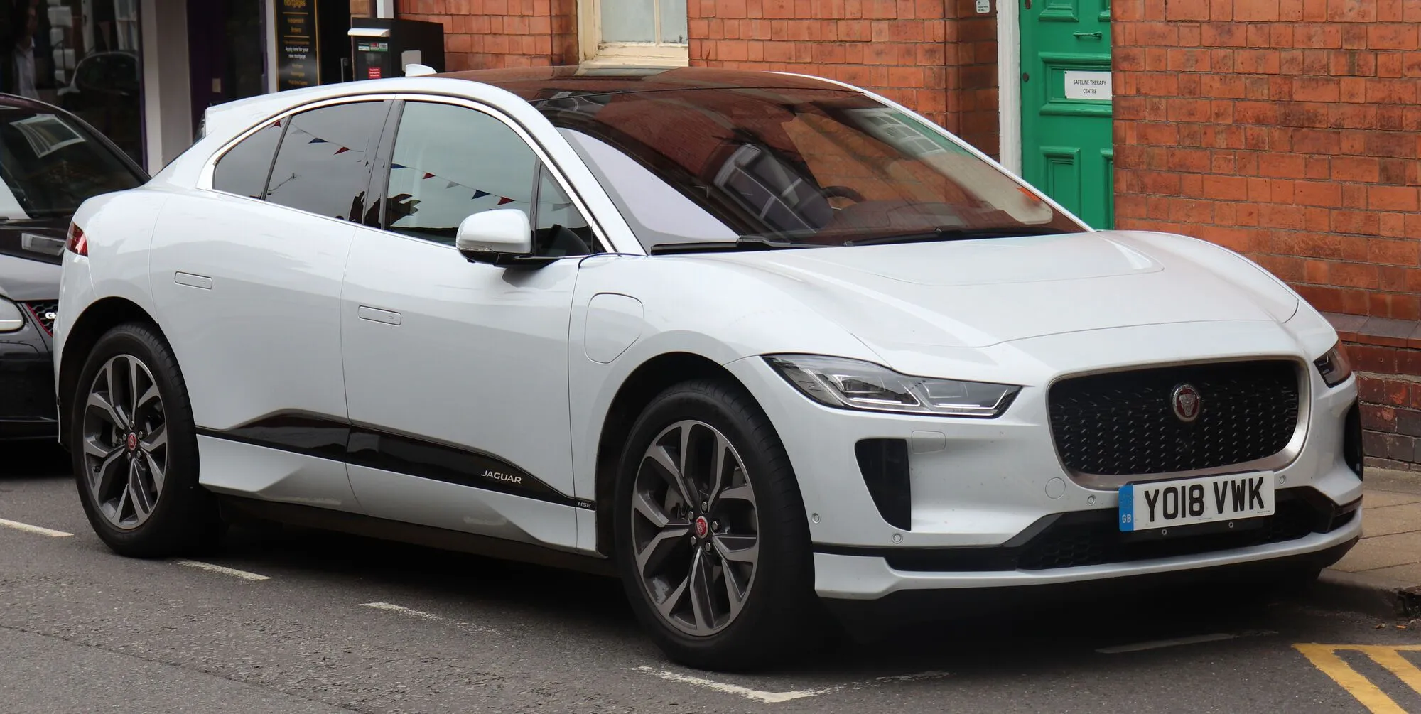 Jaguar I-Pace.