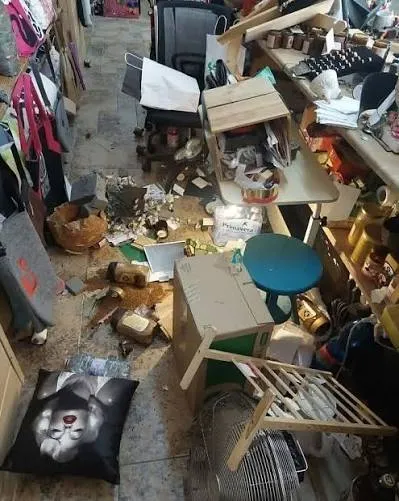 Последствия погрома в галерее Las Rąk.
