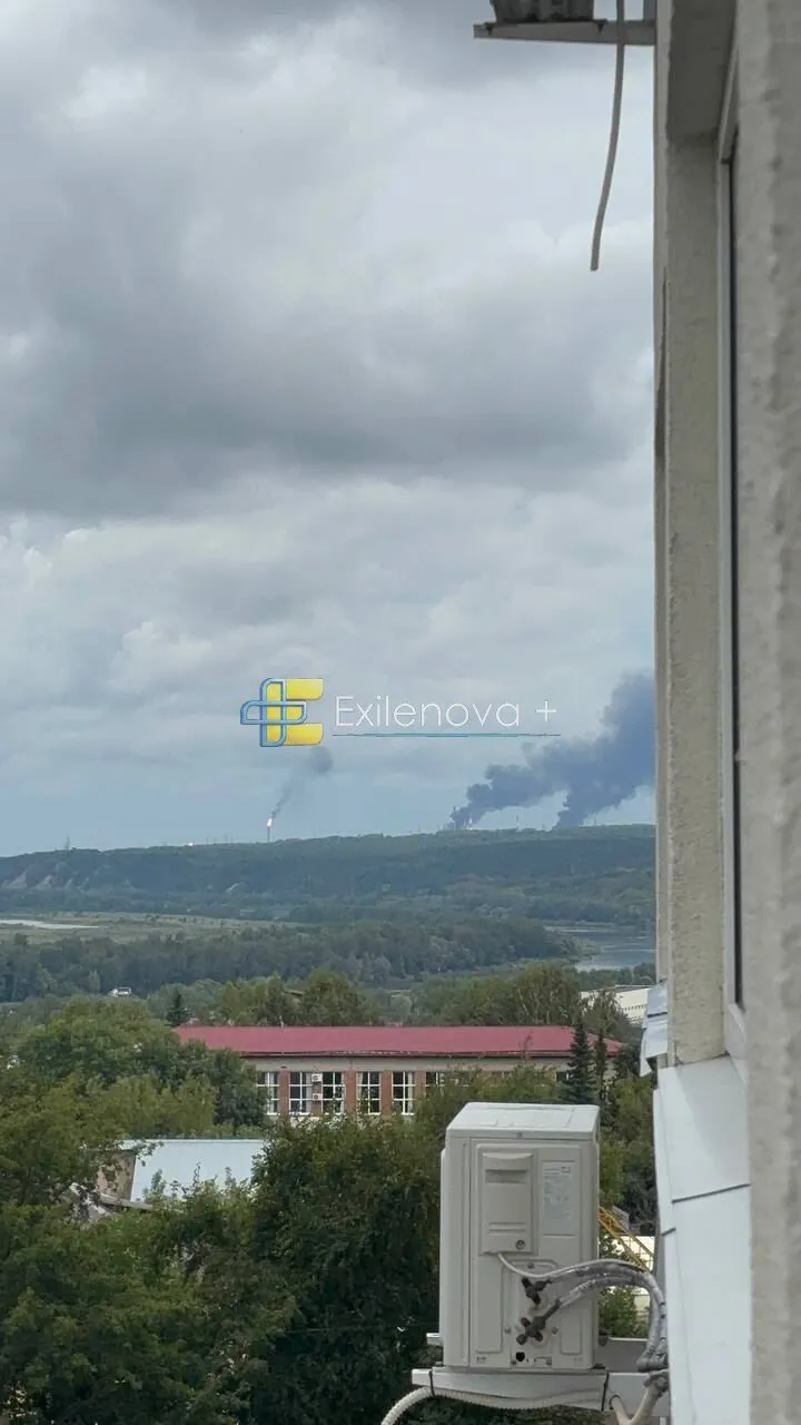 В Уфі атаковано НПЗ