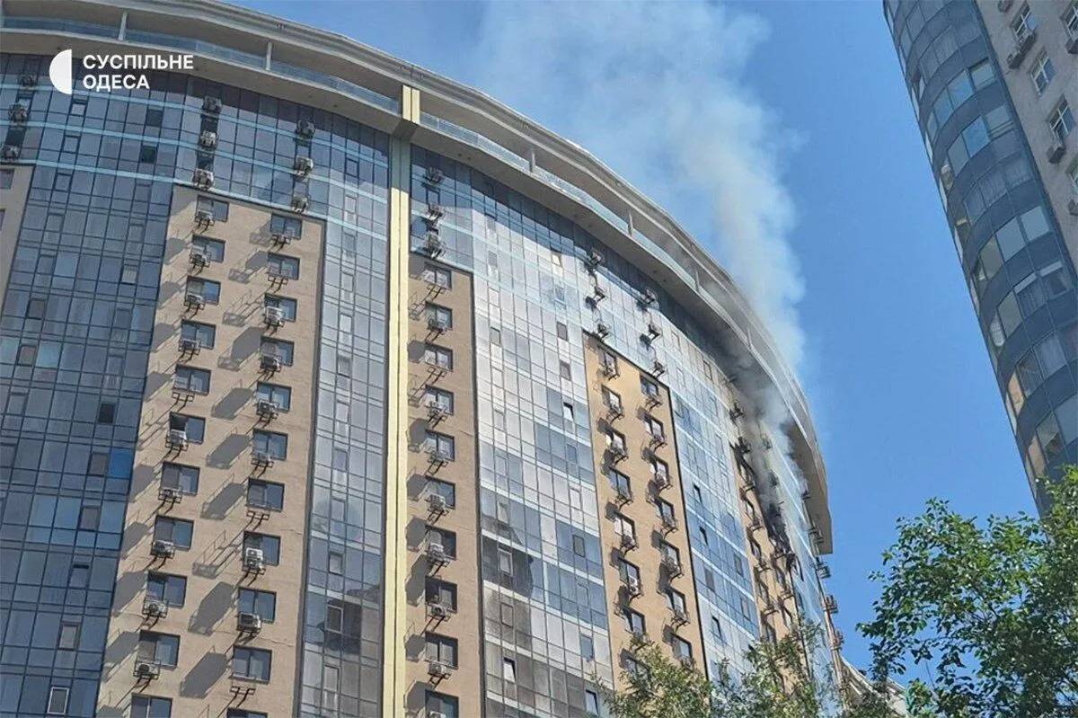 Пожар в одесском многоэтажном доме.
