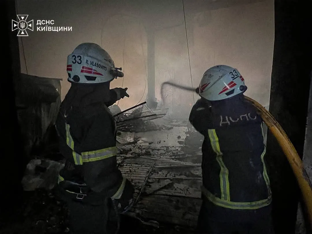 Ворог знову атакував Київщину, є загиблий та постраждалі.